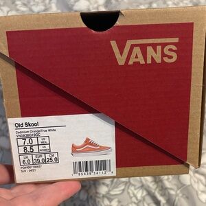 Vans Old Skool in Cadmium Orange and True White